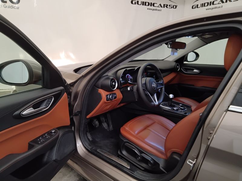 GuidiCar - ALFA ROMEO Giulia 2016 Giulia 2.2 t Super 180cv Usato